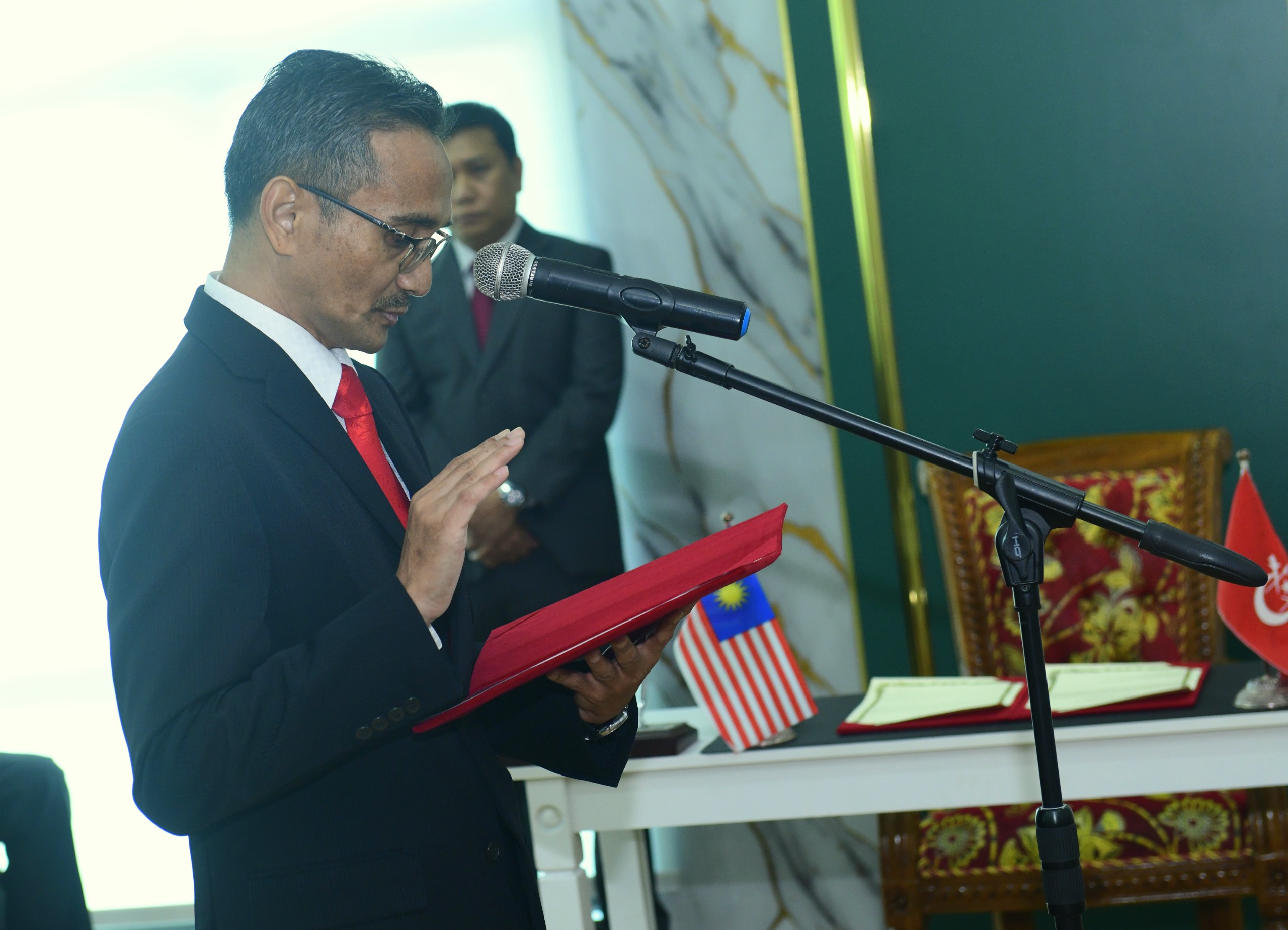 6.5.2026.%20Majlis%20Angkat%20Sumpah%20YB%20LA-intro